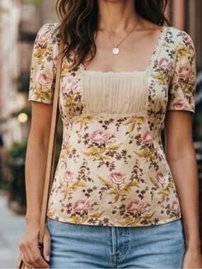 Banana Republic Tan Floral Print Silk Blouse, Size Medium, EUC!